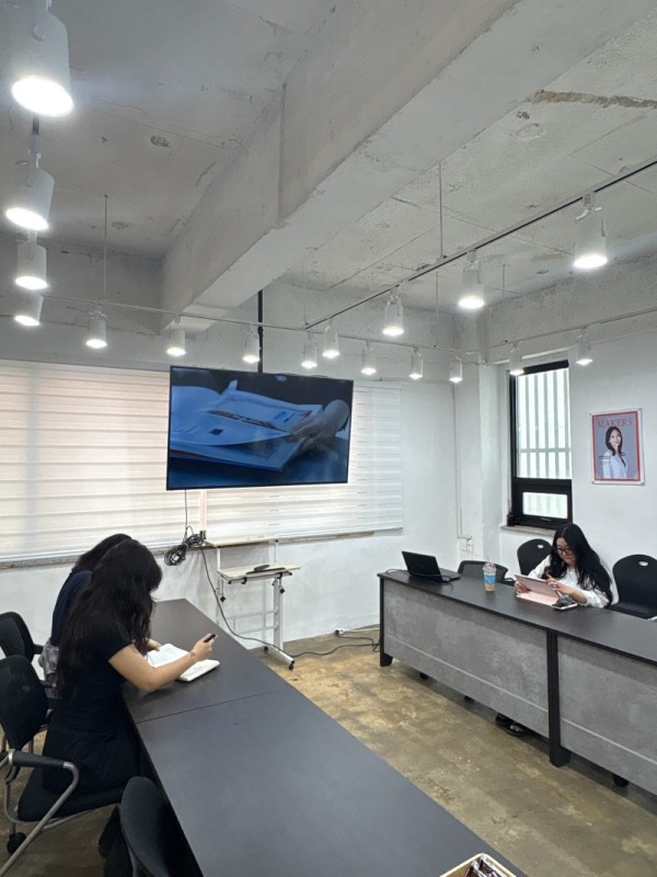 0701 디자인팀 오전회의.jpg